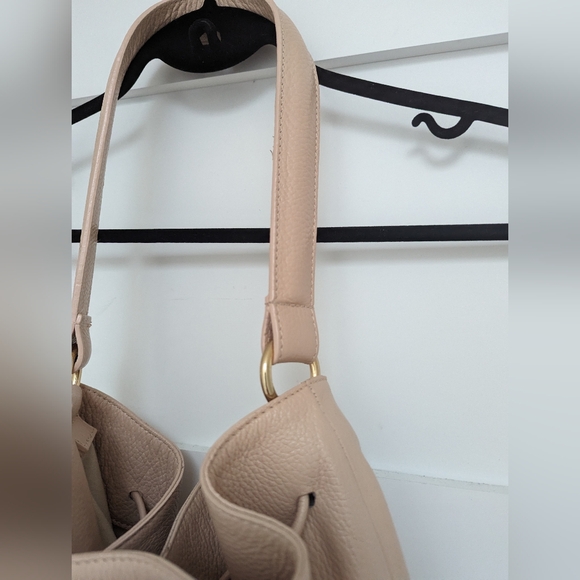 Alberta Di Canio Draw String Leather Bucket Shoulder Bag in Soft Pink/Nude Color - Picture 15 of 15